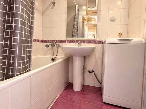 квартира за адресою Героїв просп., 45