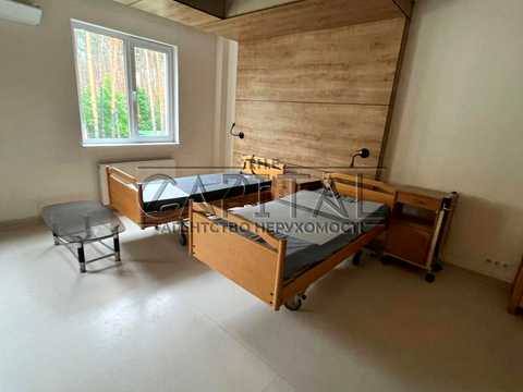 комерційна за адресою Соснова вул., 6