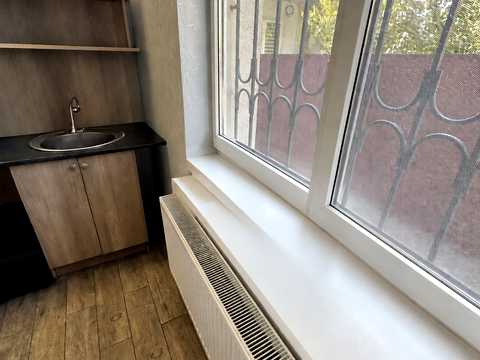 комерційна за адресою Ромни, Свободи, 52