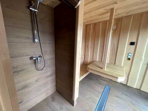 комерційна за адресою Рівне, Біла вул., 57