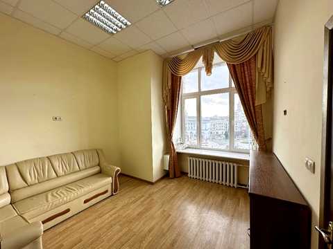 коммерческая по адресу Крещатик ул. (Kreschatic), 7/11