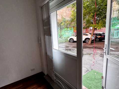 комерційна за адресою Європейська вул. (Миронова), 1-Б