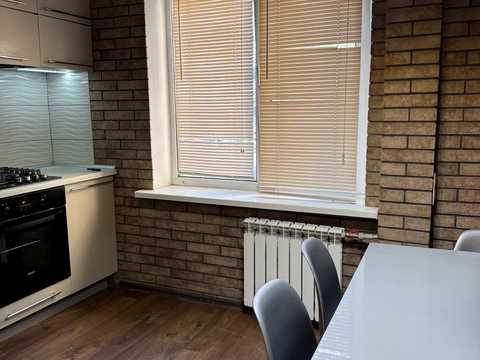 квартира за адресою Приозерна вул., 8