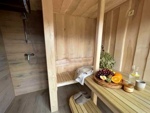 комерційна за адресою Рівне, Біла вул., 57