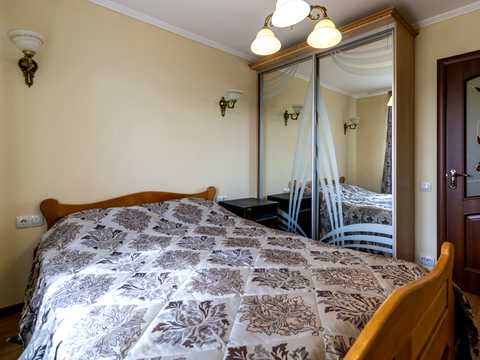 квартира по адресу Крайняя ул., 1