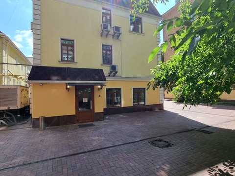 комерційна за адресою Володимирська вул., 64