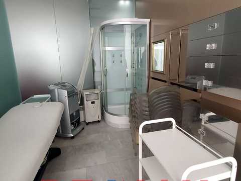 комерційна за адресою Жилянська вул., 59