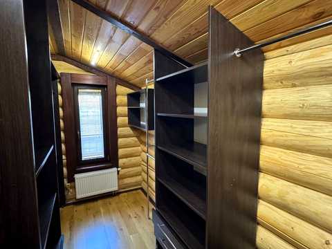 дом по адресу пгт. Брюховичи, Незалежності України ул., 37
