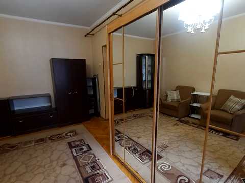 квартира за адресою Генерала Алмазова вул. (Кутузова), 14