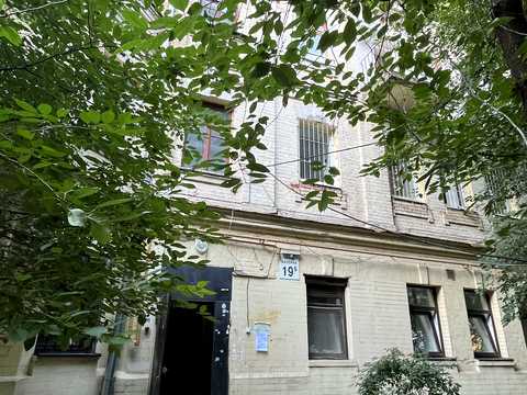 квартира за адресою Басейна вул., 19-Б