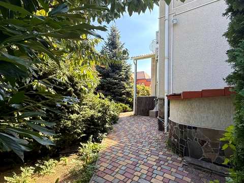 будинок за адресою Одеса, Каштанова вул.
