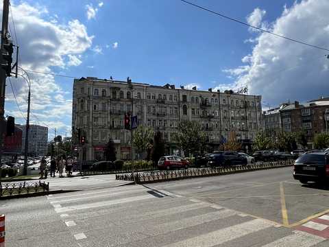 квартира за адресою Басейна вул., 19-Б