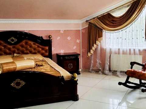 будинок за адресою Бориспільська вул. (Горького)