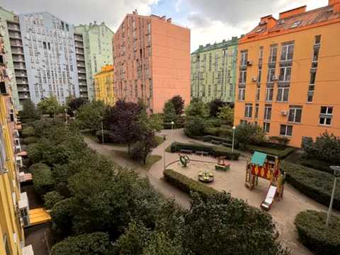квартира за адресою Регенераторна вул., 4 к11