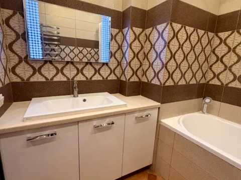 квартира за адресою Регенераторна вул., 4 к11