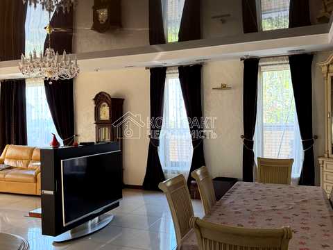 будинок за адресою Саксаганського вул., 8