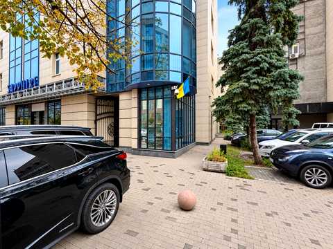 коммерческая по адресу Хрестовый пер. (Николая Гайцана ул.), 2
