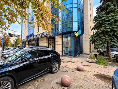 коммерческая по адресу Хрестовый пер. (Николая Гайцана ул.), 2