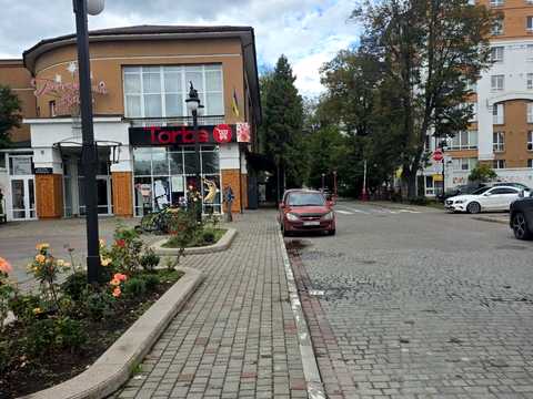 коммерческая по адресу Дворовая ул., 3