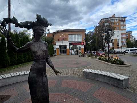 коммерческая по адресу Дворовая ул., 3