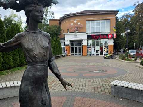 коммерческая по адресу Дворовая ул., 3
