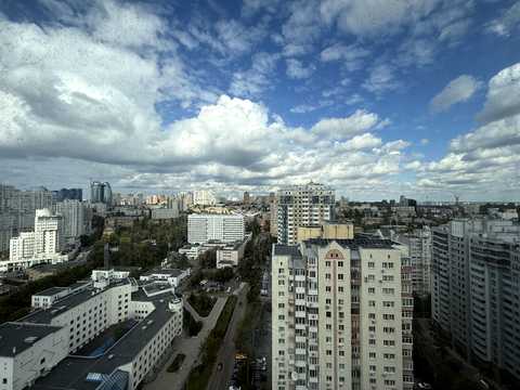 квартира за адресою Андрія Верхогляда вул. (Михайла Драгомирова), 14-А