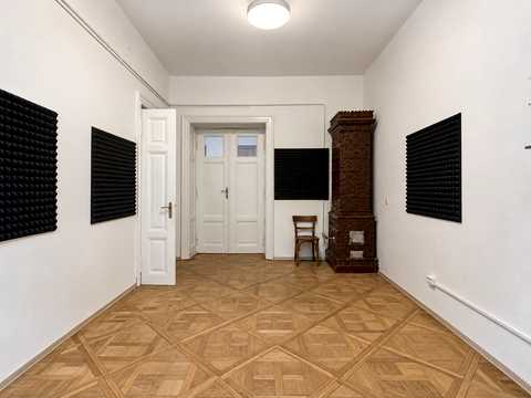 коммерческая по адресу Маланюка пл., 2