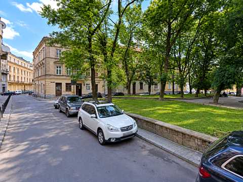 коммерческая по адресу Маланюка пл., 2