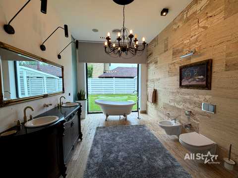 дом по адресу Набережно-Сіверська