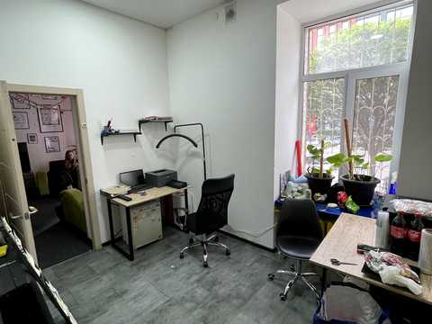 коммерческая по адресу Антоновича ул. (Горького), 37/13