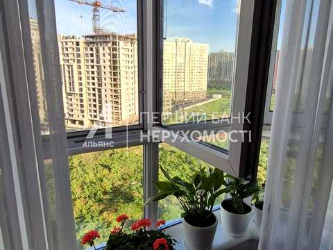 квартира за адресою Євгена Чикаленка вул., 95/1