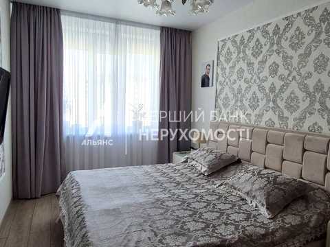 квартира за адресою Євгена Чикаленка вул., 95/1