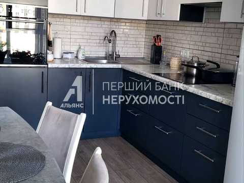 квартира за адресою Євгена Чикаленка вул., 95/1