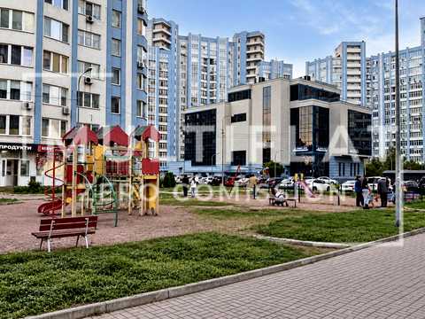 квартира за адресою Дніпровська набережна вул., 26