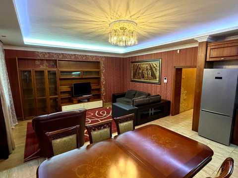 будинок за адресою Дніпро, Академіка Корольова вул.