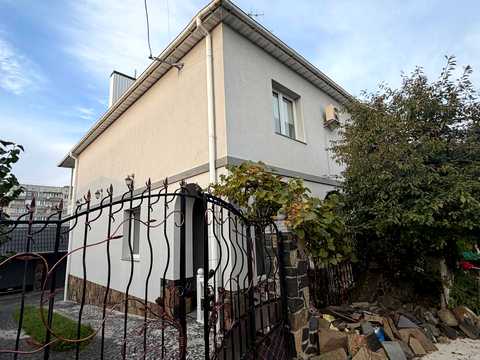будинок за адресою Миколи Зерова вул., 4