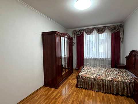 будинок за адресою Миколи Зерова вул., 4