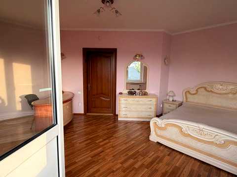 будинок за адресою Миколи Зерова вул., 4