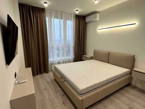 квартира за адресою Набережно-Рибальська вул., 27