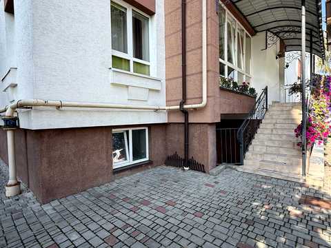 коммерческая по адресу Дворовая ул., 22