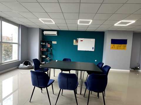 коммерческая по адресу Подільська ул., 58