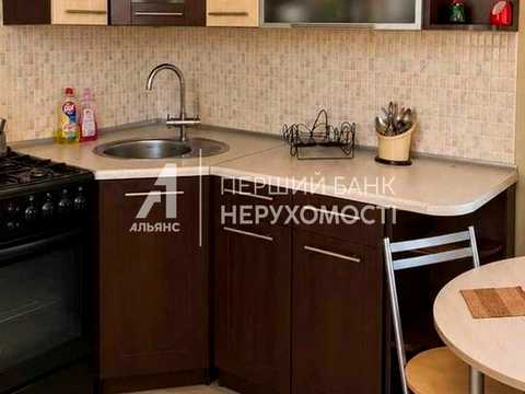 квартира за адресою Академіка Корольова вул., 68-А