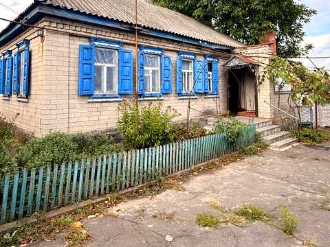 будинок за адресою Центральна, 148