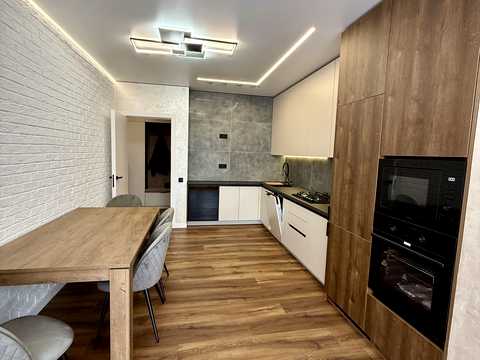 квартира за адресою Івано-Франківськ, Височана вул., 18 к17