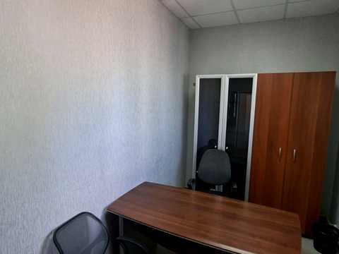 комерційна за адресою Золочівська вул., 8