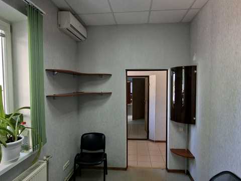 комерційна за адресою Золочівська вул., 8