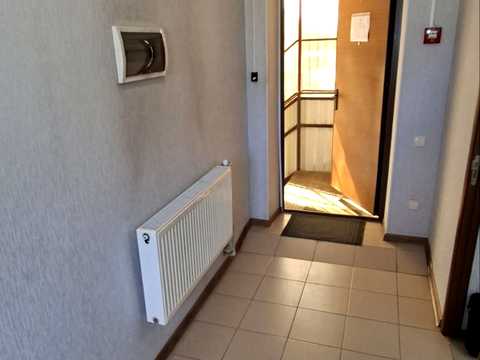 комерційна за адресою Золочівська вул., 8
