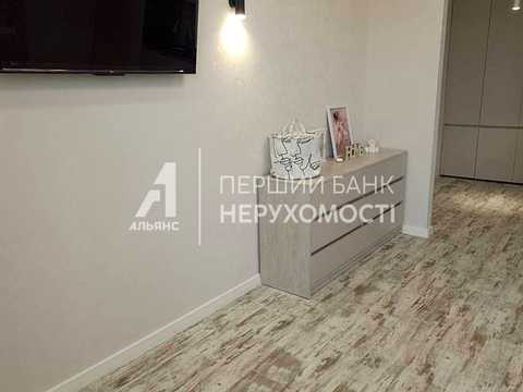 квартира за адресою Профсоюзна вул., 9-А