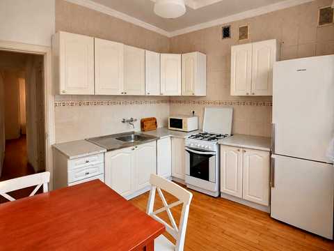 квартира за адресою Білоруська вул., 34