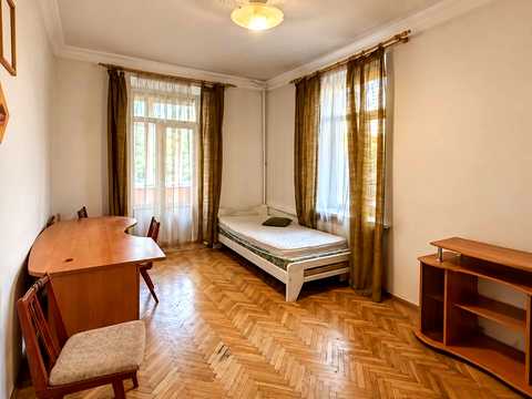 квартира за адресою Білоруська вул., 34